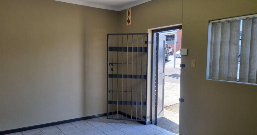 To Let commercial Property for Rent in Parow East Western Cape